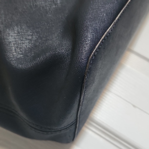 Michael Kors Shoulder  Bag - Picture 7 of 17